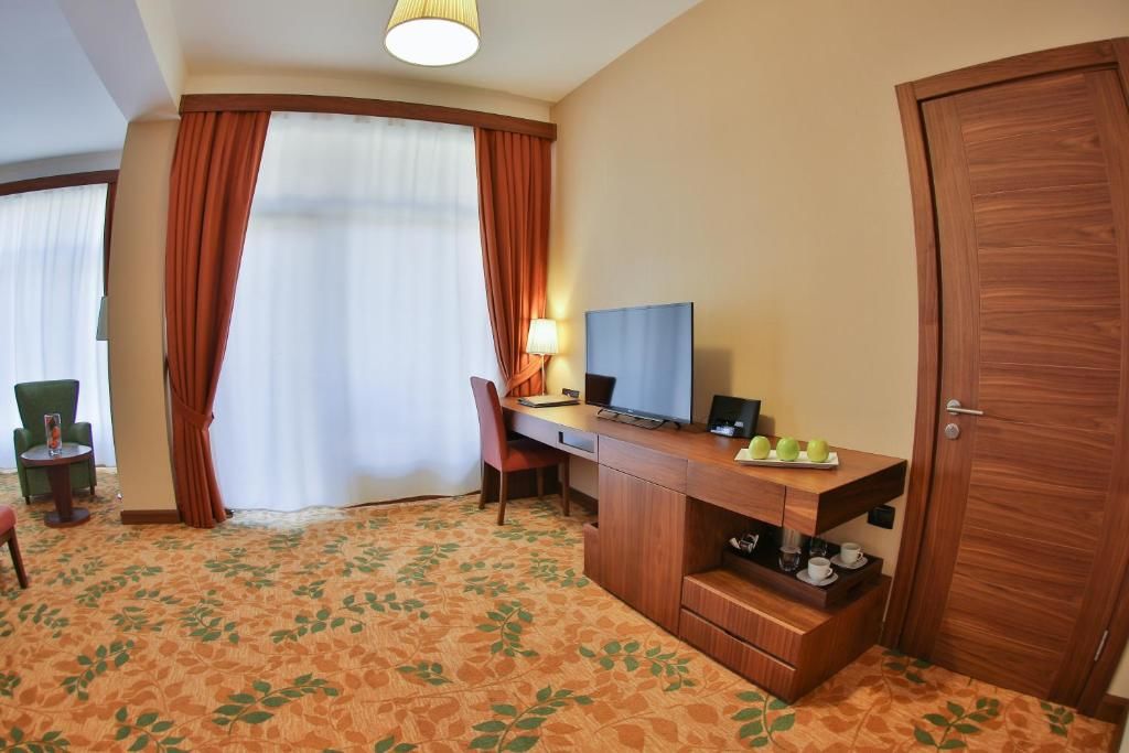 Отель El Resort Hotel Гах-51