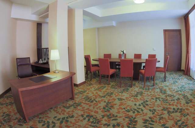 Отель El Resort Hotel Гах-24